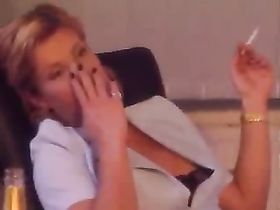 Пьяной бабе подсыпали женскую виагру в вино